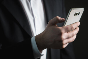 Jメールでは恋活女性に出会えない？その理由と対策を解説。改善した体験談も