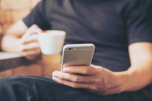 ハッピーメールは50代男性でも出会える？相手女性の質、年齢、目的は？